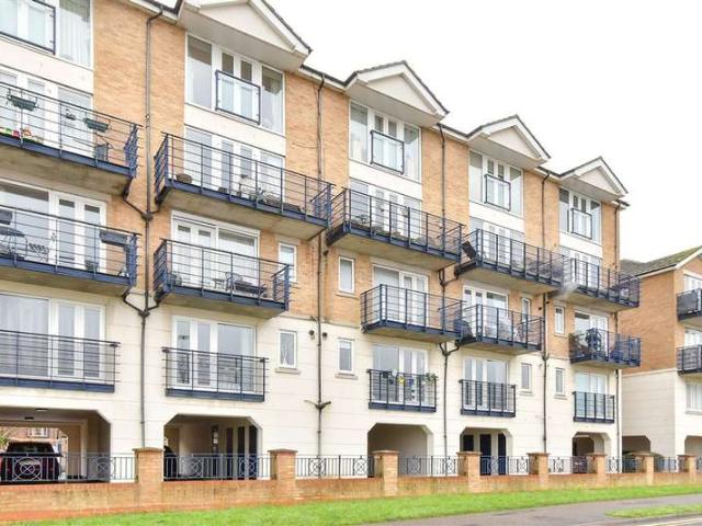 1 Bedroom Apartment Flat