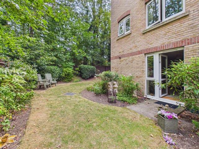 1 Bedroom Apartment Flat