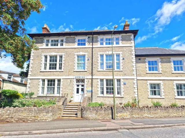 1 Bedroom Apartment Flat