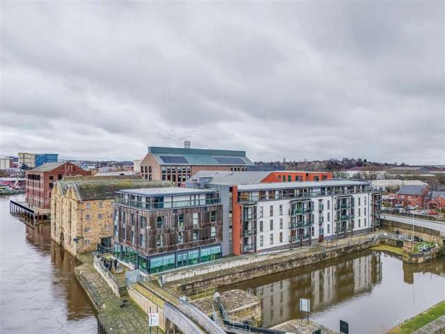 1 Bedroom Apartment Flat