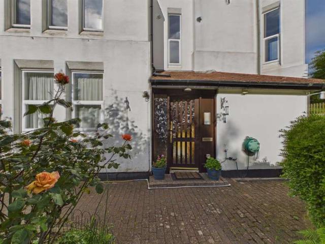 1 Bedroom Apartment Flat