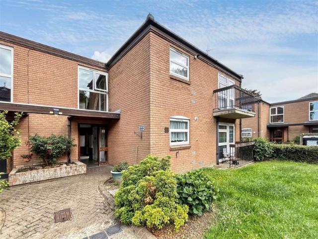 1 Bedroom Apartment Flat