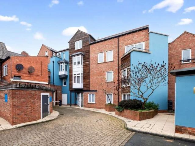 1 Bedroom Apartment Flat