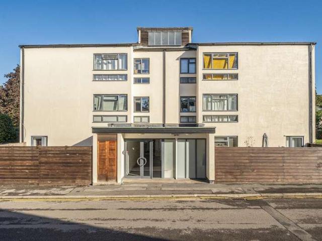 1 Bedroom Apartment Flat