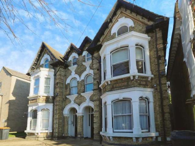 1 Bedroom Apartment Flat