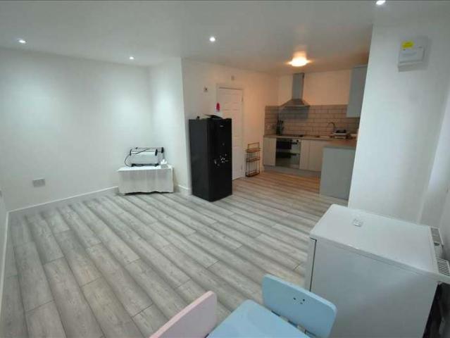 1 Bedroom Apartment Flat