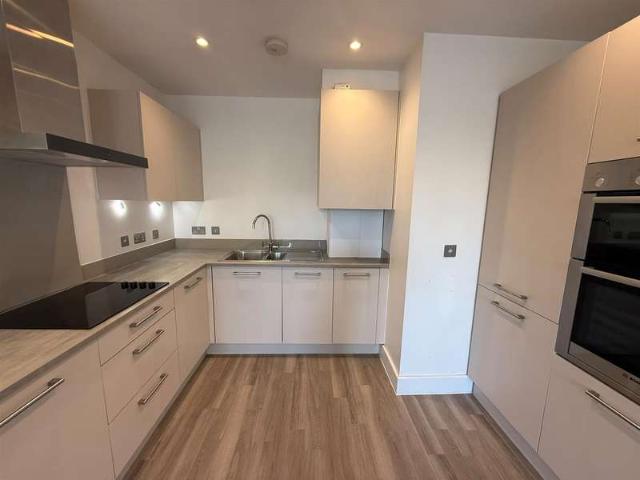 1 Bedroom Apartment Flat