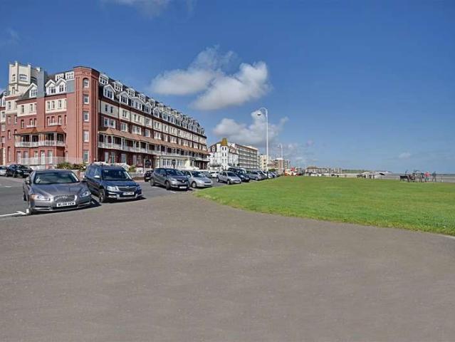 1 Bedroom Apartment Flat