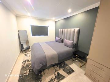 1 Bedroom Apartment / Flat For Rent in Houghton Estate, Johannesburg