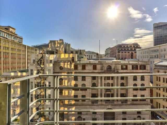 1 Bedroom Apartment / Flat For Sale in Cape Town City Centre