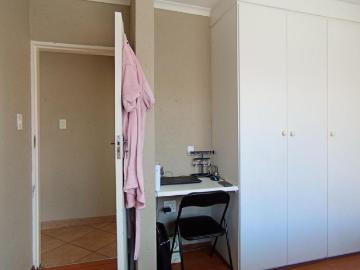 1 Bedroom Apartment / Flat For Sale in Centurion Central