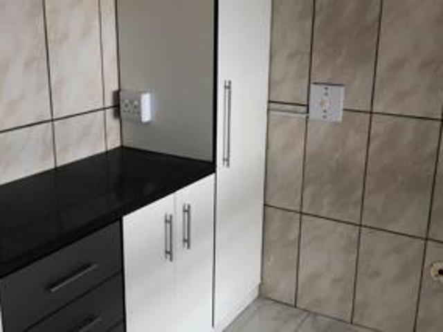 1 Bedroom Apartment / Flat For Sale in Amanzimtoti