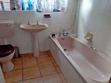 1 Bedroom Apartment / Flat For Sale in Amanzimtoti