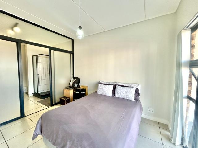 1 Bedroom Apartment / Flat For Sale in Aspen Hills