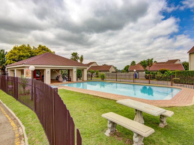 1 Bedroom Apartment / Flat For Sale in Bonaero Park