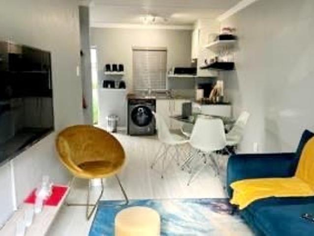 1 Bedroom Apartment / Flat For Sale in Ballito Central