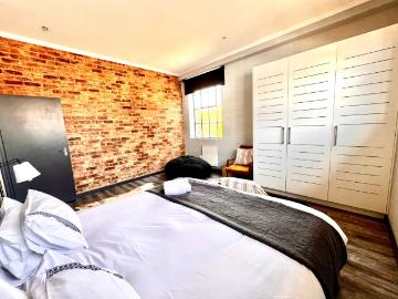 1 Bedroom Apartment / Flat For Sale in Braamfontein Werf
