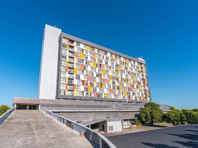 1 Bedroom Apartment / Flat For Sale in Goodwood Central