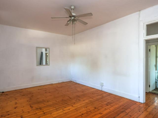 1 Bedroom Apartment / Flat For Sale in Glenwood