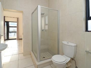 1 Bedroom Apartment / Flat For Sale in Greenstone Hill