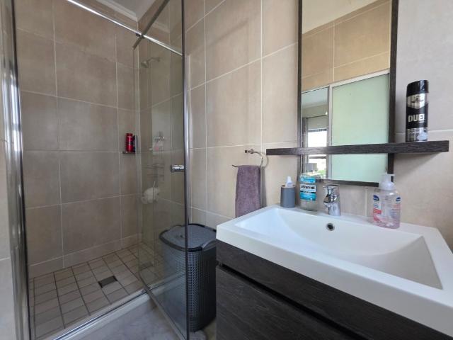 1 Bedroom Apartment / Flat For Sale in Greenstone Park Estate