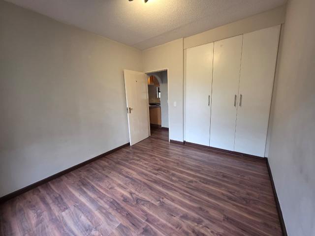1 Bedroom Apartment / Flat For Sale in Douglasdale