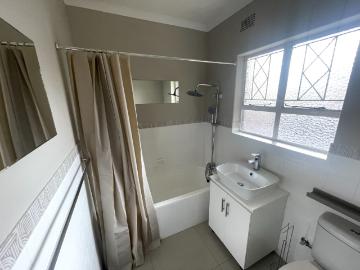 Apartment for sale in Edenvale - Balcony