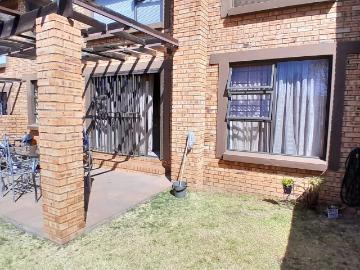 1 Bedroom Apartment / Flat For Sale in Fochville