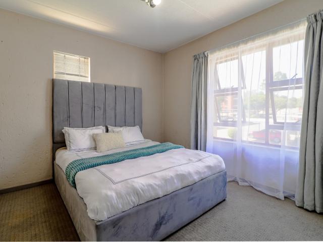 1 Bedroom Apartment / Flat For Sale in Ferndale