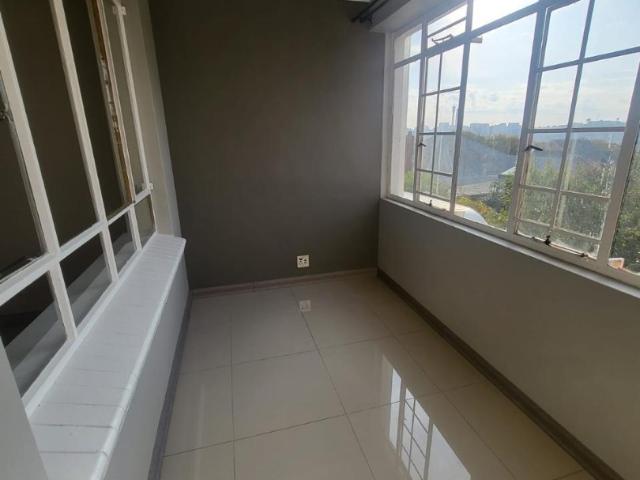 1 Bedroom Apartment / Flat For Sale in Kensington