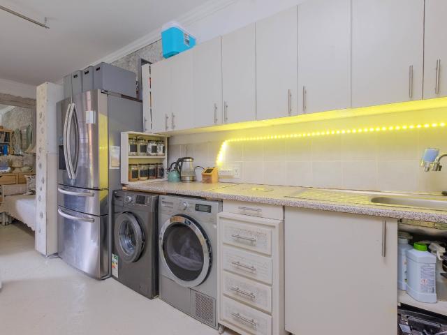 1 Bedroom Apartment / Flat For Sale in Honeydew Manor