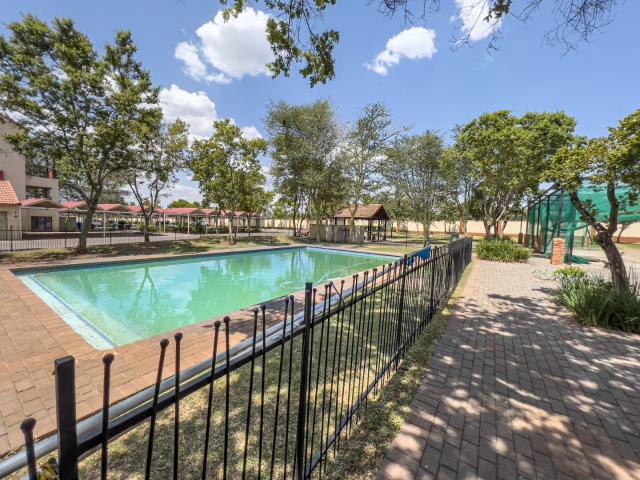 1 Bedroom Apartment / Flat For Sale in Hazeldean