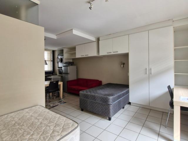 1 Bedroom Apartment / Flat For Sale in Hillcrest