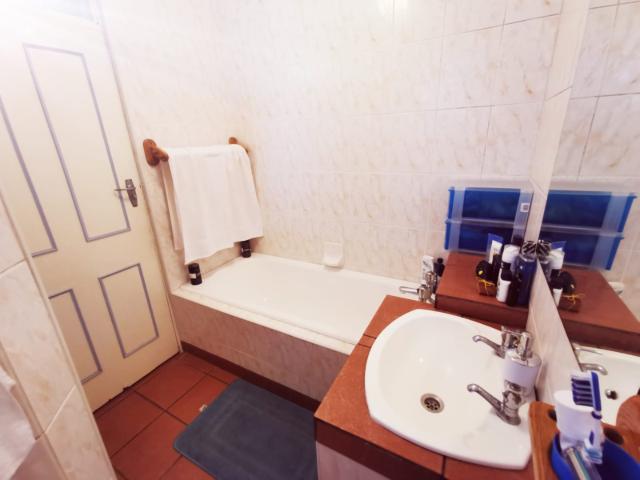 1 Bedroom Apartment / Flat For Sale in Humewood