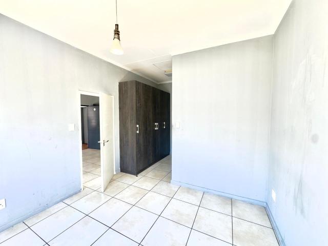 1 Bedroom Apartment / Flat For Sale in Oakdene