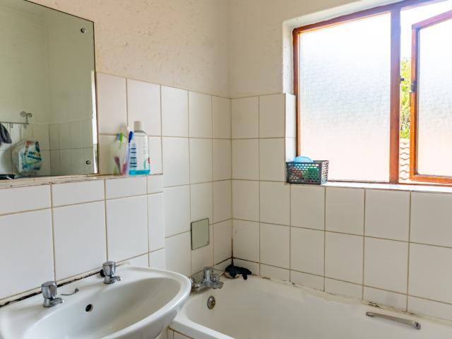 1 Bedroom Apartment / Flat For Sale in Observatory