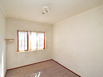 1 Bedroom Apartment / Flat For Sale in Observatory