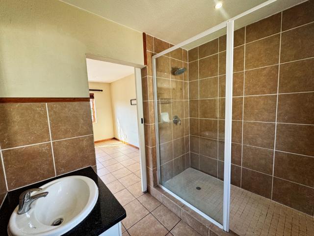 1 Bedroom Apartment / Flat For Sale in Olympus AH