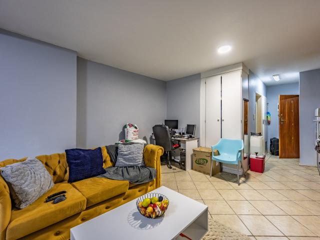 1 Bedroom Apartment / Flat For Sale in Oukraal Estate