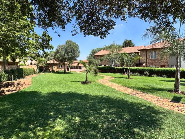 1 Bedroom Apartment / Flat For Sale in Oukraal Estate
