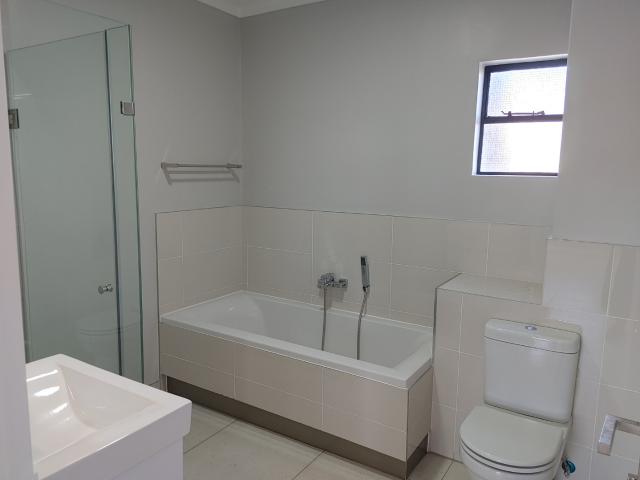 1 Bedroom Apartment / Flat For Sale in Lonehill