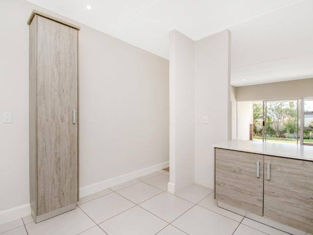 1 Bedroom Apartment / Flat For Sale in Lonehill