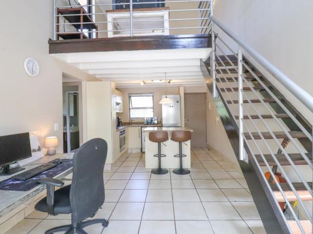 1 Bedroom Apartment / Flat For Sale in Lonehill