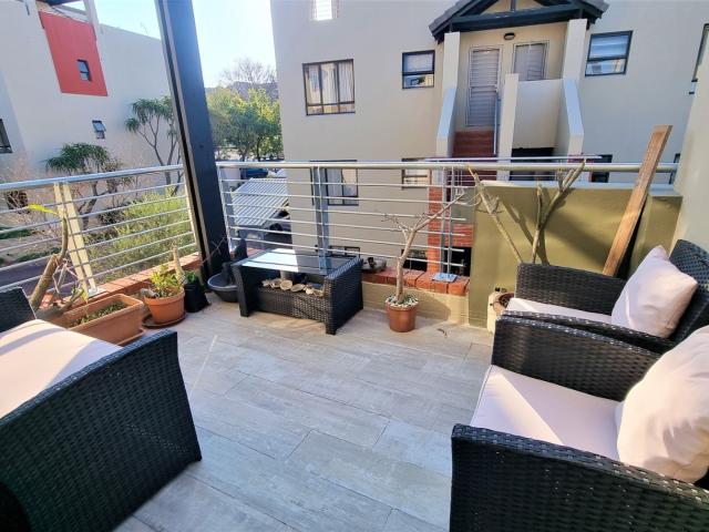 1 Bedroom Apartment / Flat For Sale in Lonehill