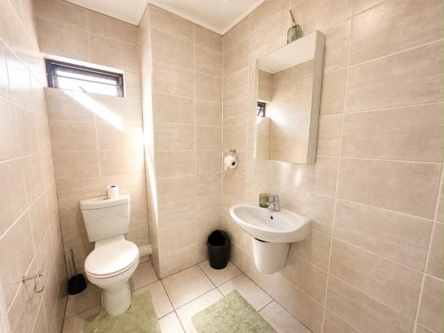 1 Bedroom Apartment / Flat For Sale in Linbro Park