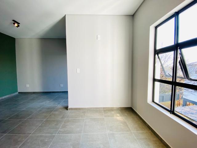 1 Bedroom Apartment / Flat For Sale in Menlo Park