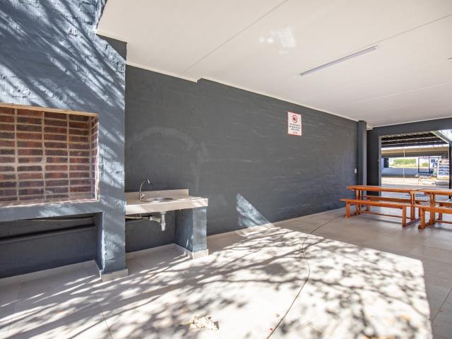 1 Bedroom Apartment / Flat For Sale in Menlo Park
