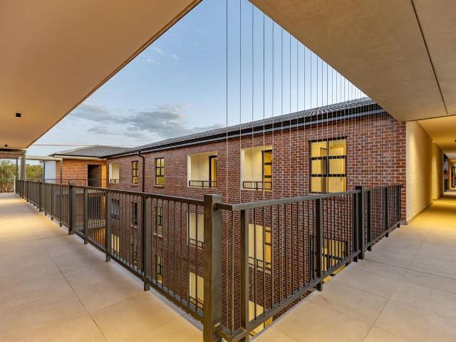 1 Bedroom Apartment / Flat For Sale in Menlo Park