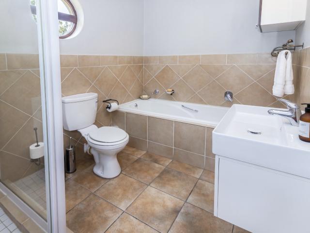 1 Bedroom Apartment / Flat For Sale in Noordhang