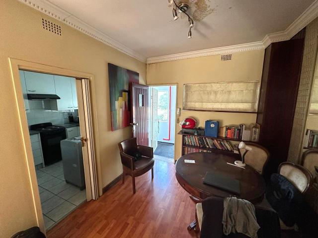 1 Bedroom Apartment / Flat For Sale in Sandton Central